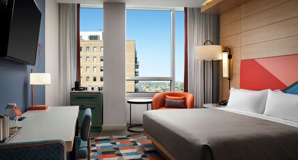 Canopy by Hilton New Orleans Downtown Room Type - 1 KG BED ONE BEDROOM SUITE