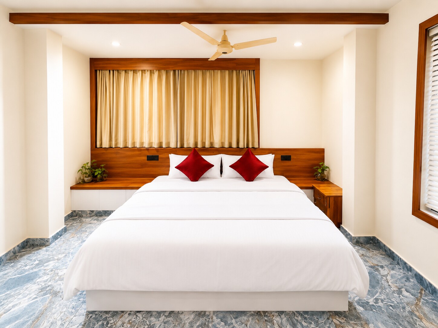 Vilstay Go Malabar Comfort Rooms - Tap to explore photos