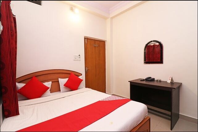 Hotel Gayatri Residency - Tap to explore photos