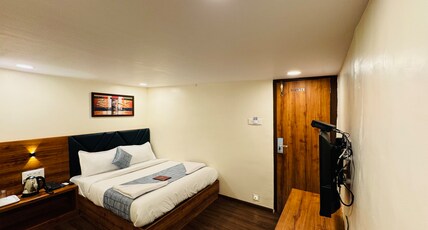 Hotel Aksa Palace Room Type - Deluxe Double Room