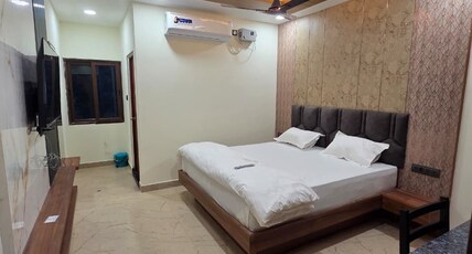 SK Helios Room Type - Deluxe Room