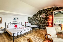 Manas Valley View bungalow by Xacro Xperiences