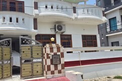 Rooms of Family Stay near Kurukshetra University Market