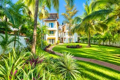 Jungle Hut- Annabelles Beach Apartments at Bernard Simao Calangute