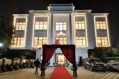 Ladli Palace