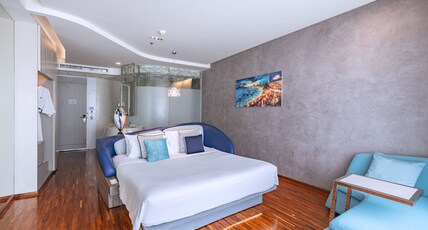 Hotel Baraquda Heeton Pattaya by Compass Hospitality Room Type - Deluxe Double Room Pool View Hotel Baraquda Heeton Pattaya by Compass Hospitality Room Type - Deluxe Double Room Pool View