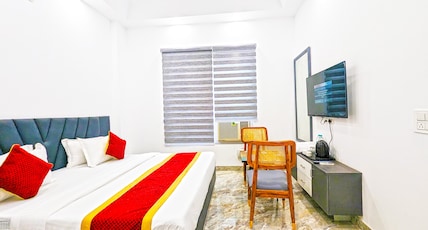 Hotel Green Vegas Room Type - Superior Room Couple Friendly ( Rs500swimming pool per pax per Hour ) Hotel Green Vegas Room Type - Superior Room Couple Friendly ( Rs500swimming pool per pax per Hour )