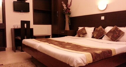 Hotel Varuna Room Type - Superior Room (In Old Wing NO LIFT)
