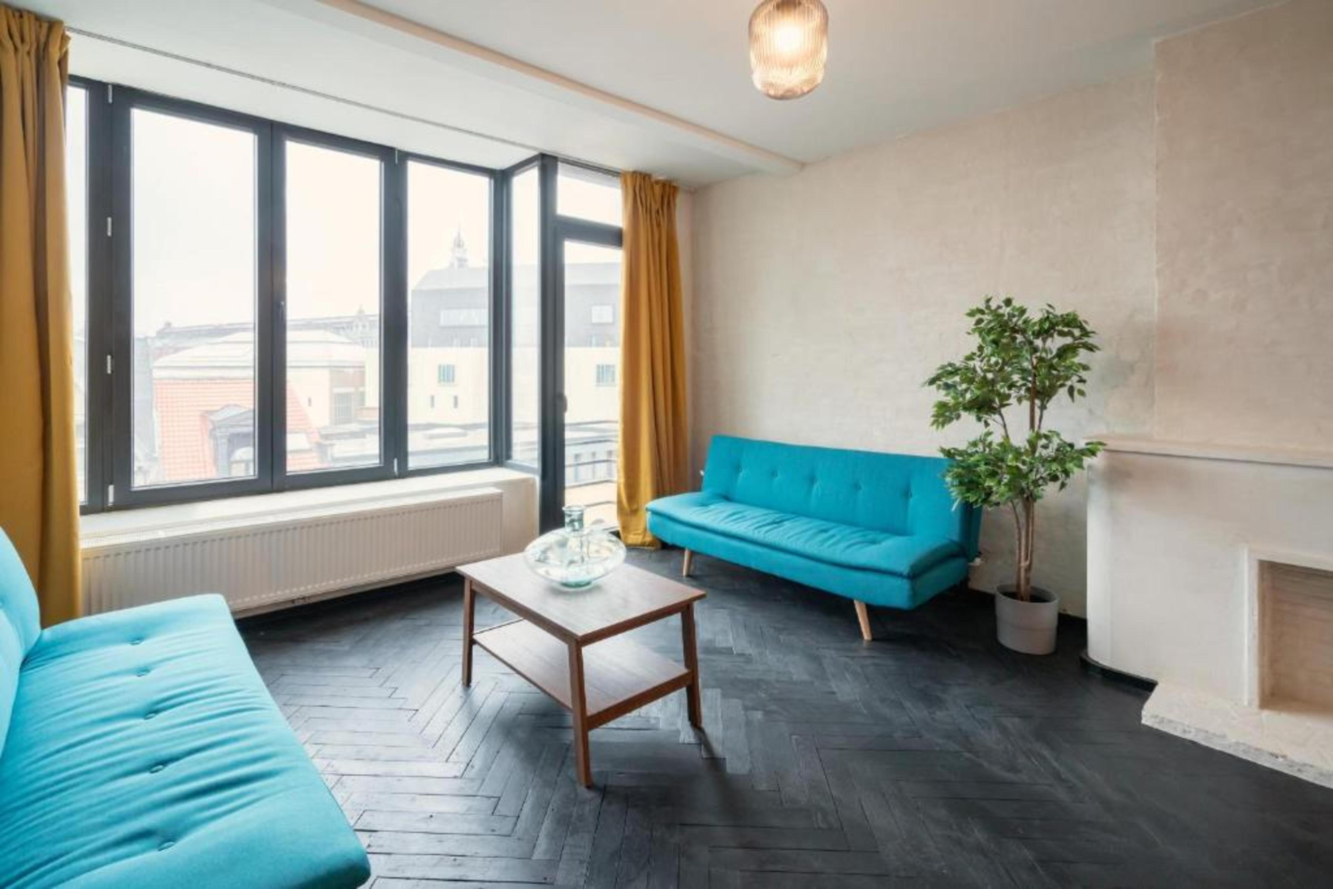 Grand Central 2BR Apartment - Tap to explore photos