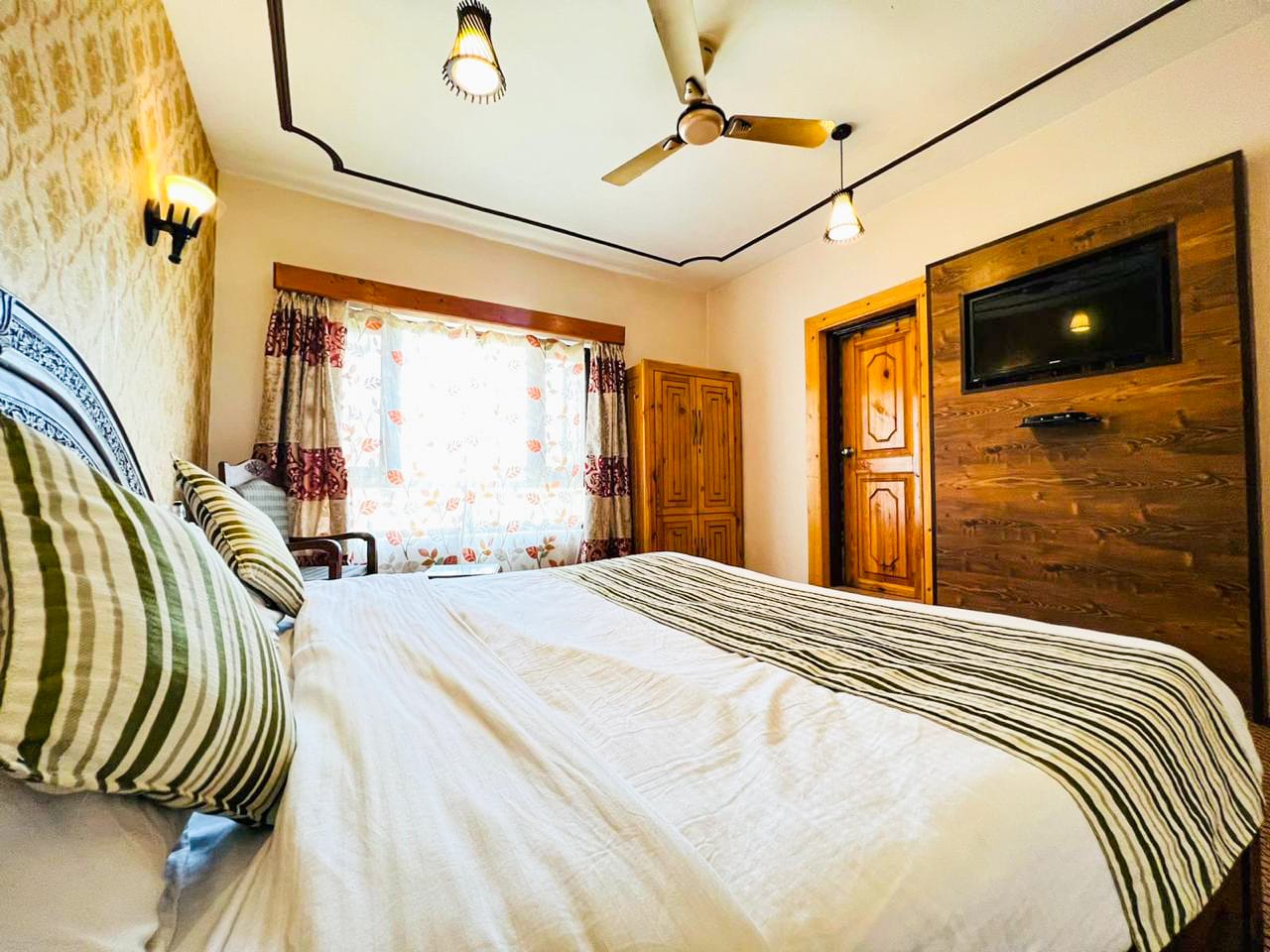 The Shelter Heritage  A Boutique Hotel Srinagar - Tap to explore photos