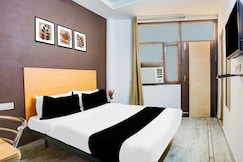 Hotel O East Punjabi Bagh Near Metro Station