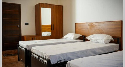 Athidhi Comfort E Premium Hostel Bed & Breakfast Room Type - Bedroom C4