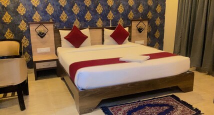 Hotel Royal Shades-Kodihalli Room Type - Deluxe Ac Room