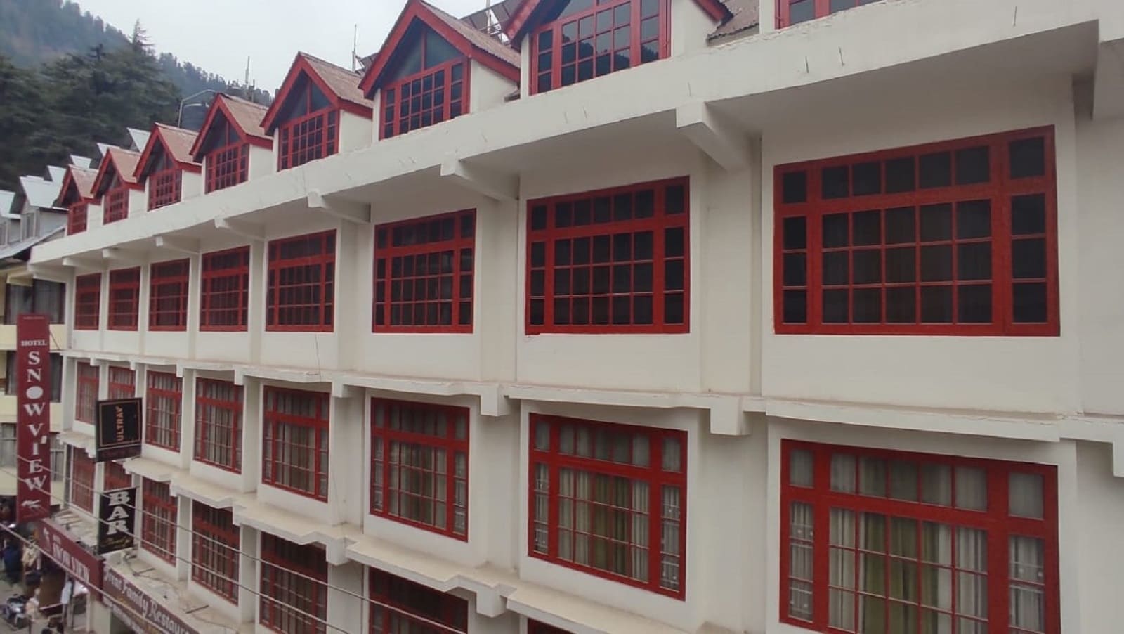 Hotel Snow View - Tap to explore photos