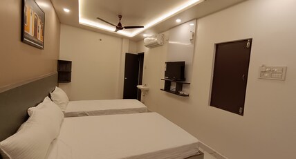 ARUL RESIDENCY Room Type - Triple Room