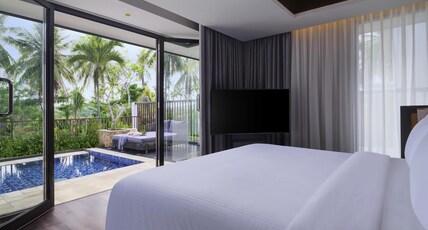 Pullman Lombok Mandalika Beach Resort Room Type - Garden Suite, 1 King Size Bed, Sundeck, Plunge Pool