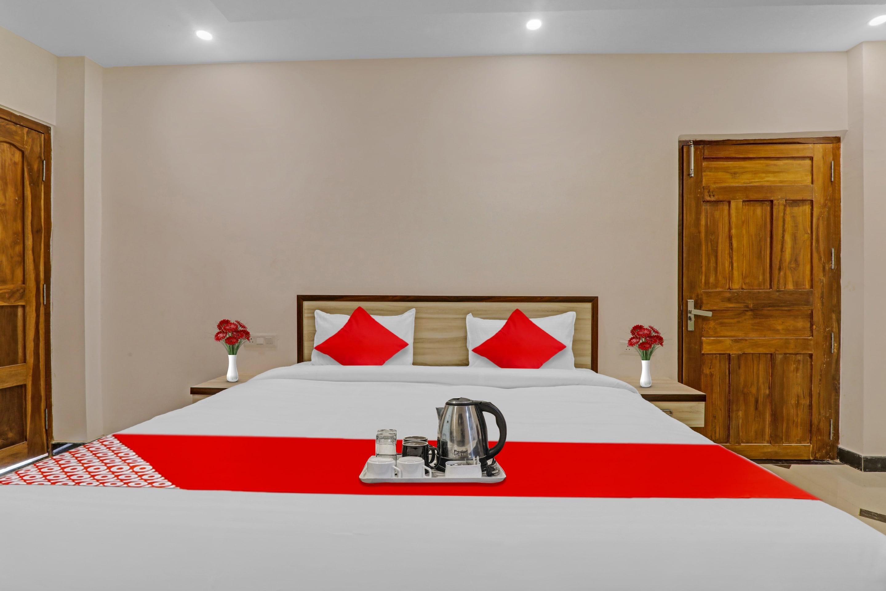 Flagship OYO Hotel Super Guest House O R R INN - Tap to explore photos