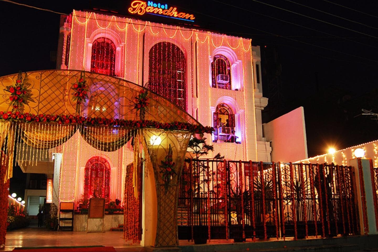 Hotel Bandhan - Tap to explore photos