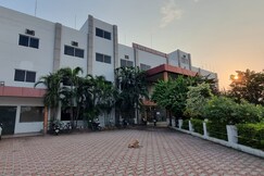 Balaji Prakash Hotel