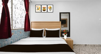 Hotel O Ripon Street Kolkata Formerly SR Royale Room Type - Deluxe