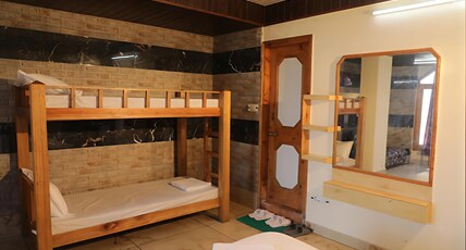 Hote Sita Inn Room Type - Deluxe Family suite 