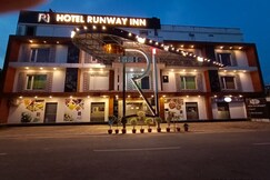 Hotel Runway Inn