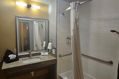 Holiday Inn Express Hotel & Suites Perry-National Fairground Area