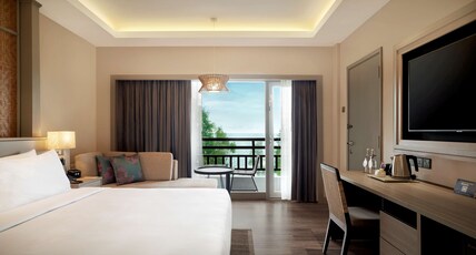 DoubleTree by Hilton Damai Laut Resort Room Type - KING GUEST ROOM SEA VIEW