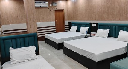 Omji Ashram - Dadiya Mandir Room Type - Deluxe Family Suite