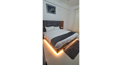 Hotel Gurudeva Room Type - Deluxe Room with Hill View