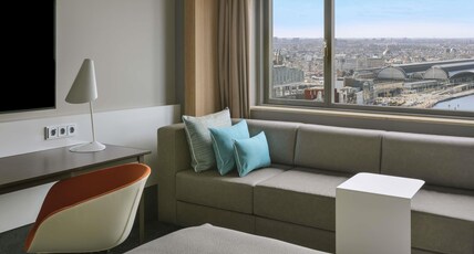 Movenpick Hotel Amsterdam City Centre Room Type - Superior King View