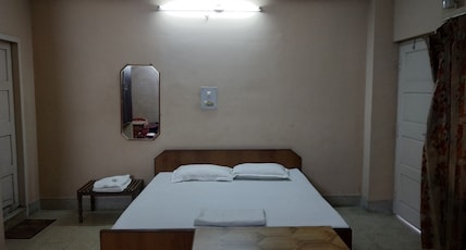 THE HOTEL ELITE INTERNATIONAL Room Type - A/C DOUBLE ROOM THE HOTEL ELITE INTERNATIONAL Room Type - A/C DOUBLE ROOM