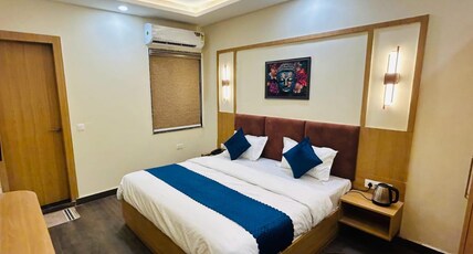 TRPOTELS The Ananta Inn @ Near Old High Court Room Type - Deluxe Room