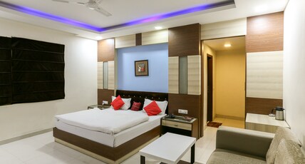Hotel Kunwer Palace  1.5km from Railway Station Room Type - Suite AC Room With Living Room