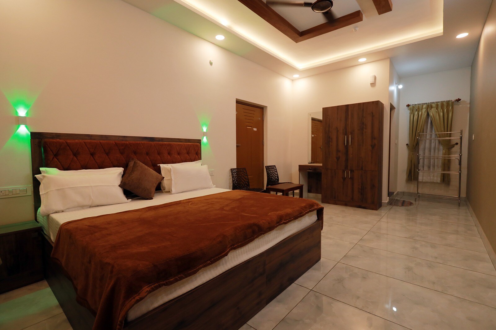 Asirvatham Homestay - Tap to explore photos