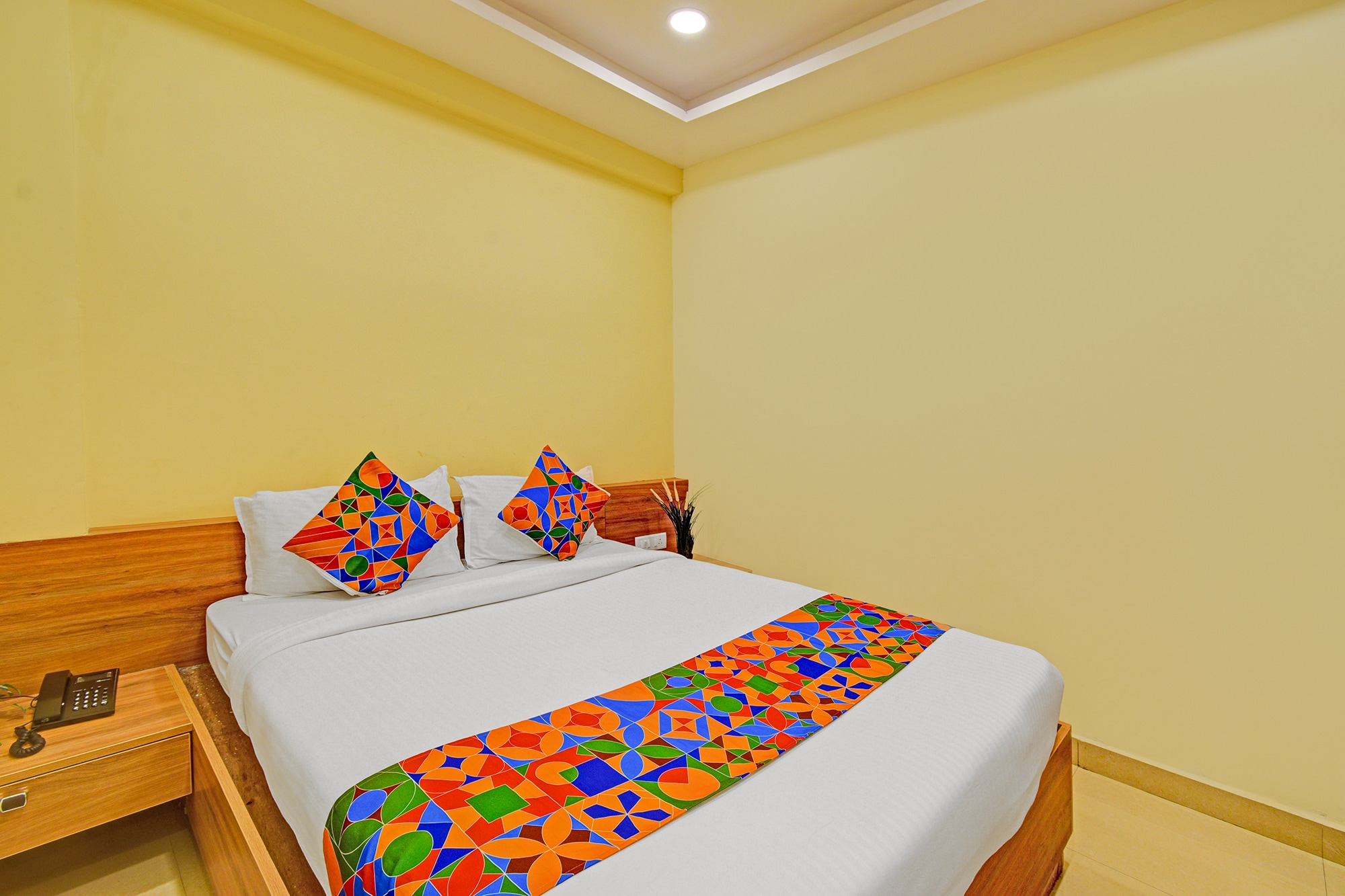 Hotel Metro - Nr Secunderabad Railway Station - Tap to explore photos