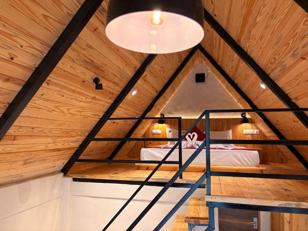 Pahadi Sukoon - A frame Cottages Mcleodganj - Tap to explore photos