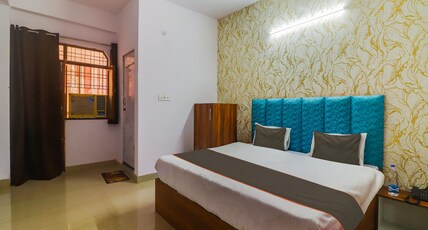 Hotel Paras Palace Room Type - Deluxe Room