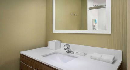 HOME2 SUITES BY HILTON SUMMERVILLE Room Type - 1KG HEARING ACC STUDIO NS