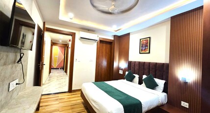 JMK Regency Room Type - DELUXE ROOM
