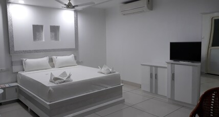 Clafouti Beach Resort Room Type - Royal Premium
