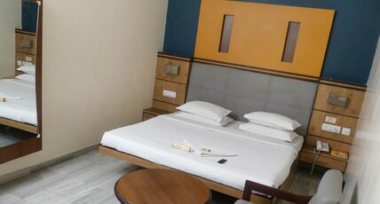 Hotel Chentoor Room Type - Royal AC