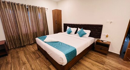 The Kochi Back Water Resort Room Type - Deluxe Room