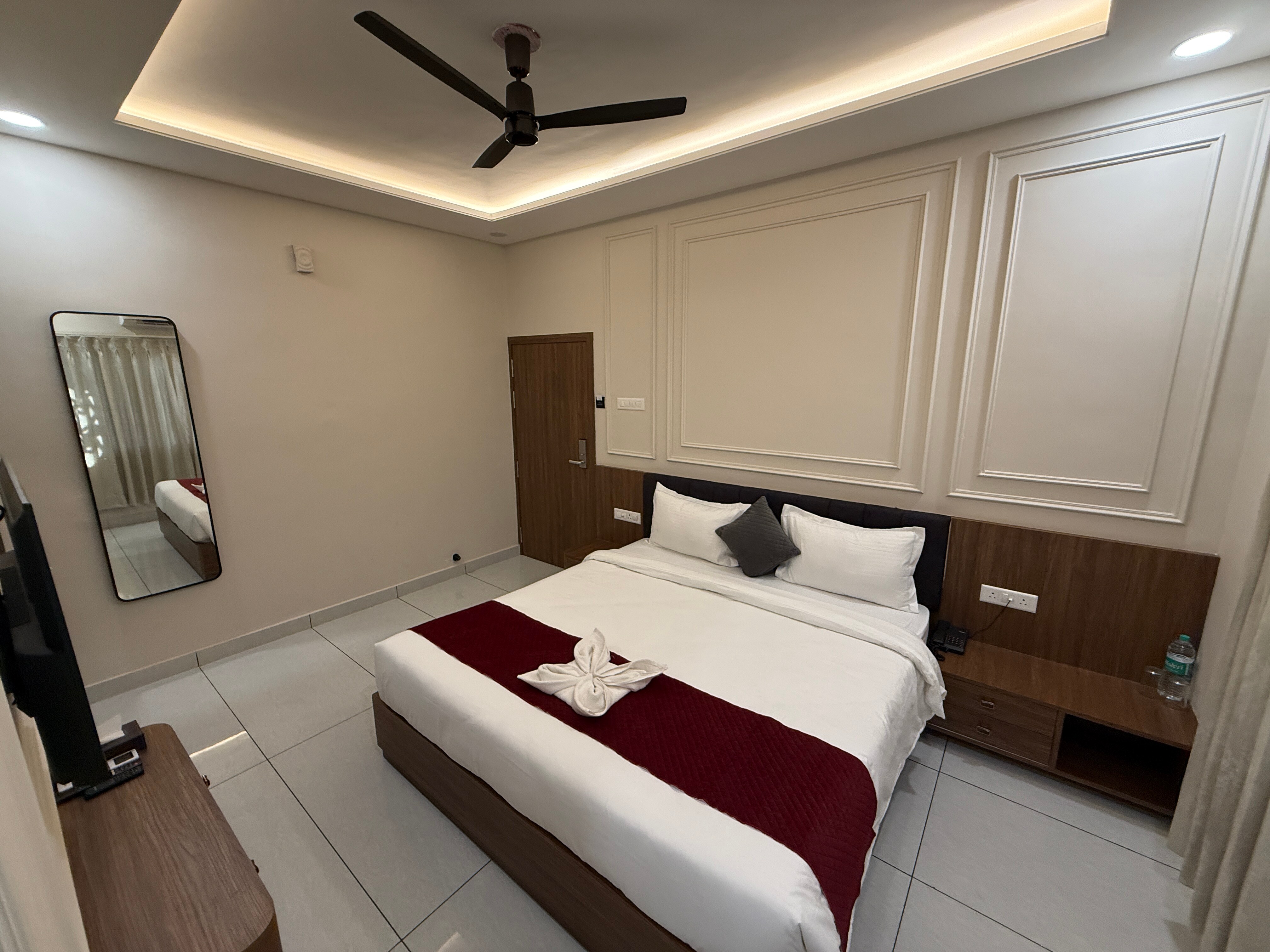 Mangalam Hotel and Restaurant - Tap to explore photos