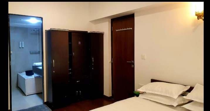 1BHK Highway View : Designer Luxury Golf Estate : Expressway View - Tap to explore photos