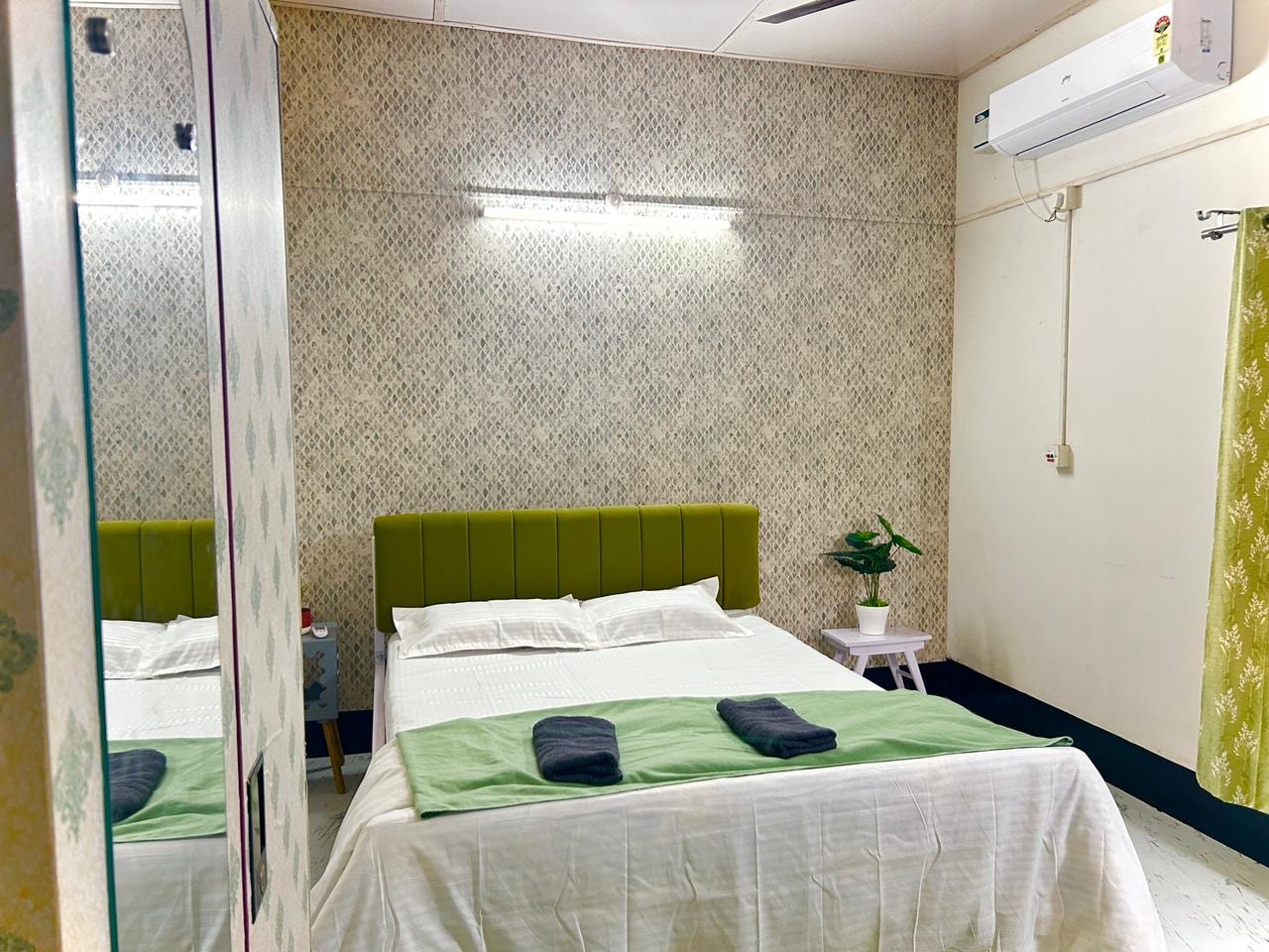 Cloud9 Homestay - Tap to explore photos
