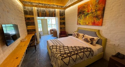 Light of Landour Room Type - French Attic Valley View Rooms