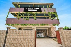 Address of Super Townhouse Oak Hockey Stadium Guwahati Formerly Fortune Bliss