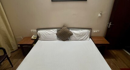 Hotel Shaan Room Type - Deluxe AC Room