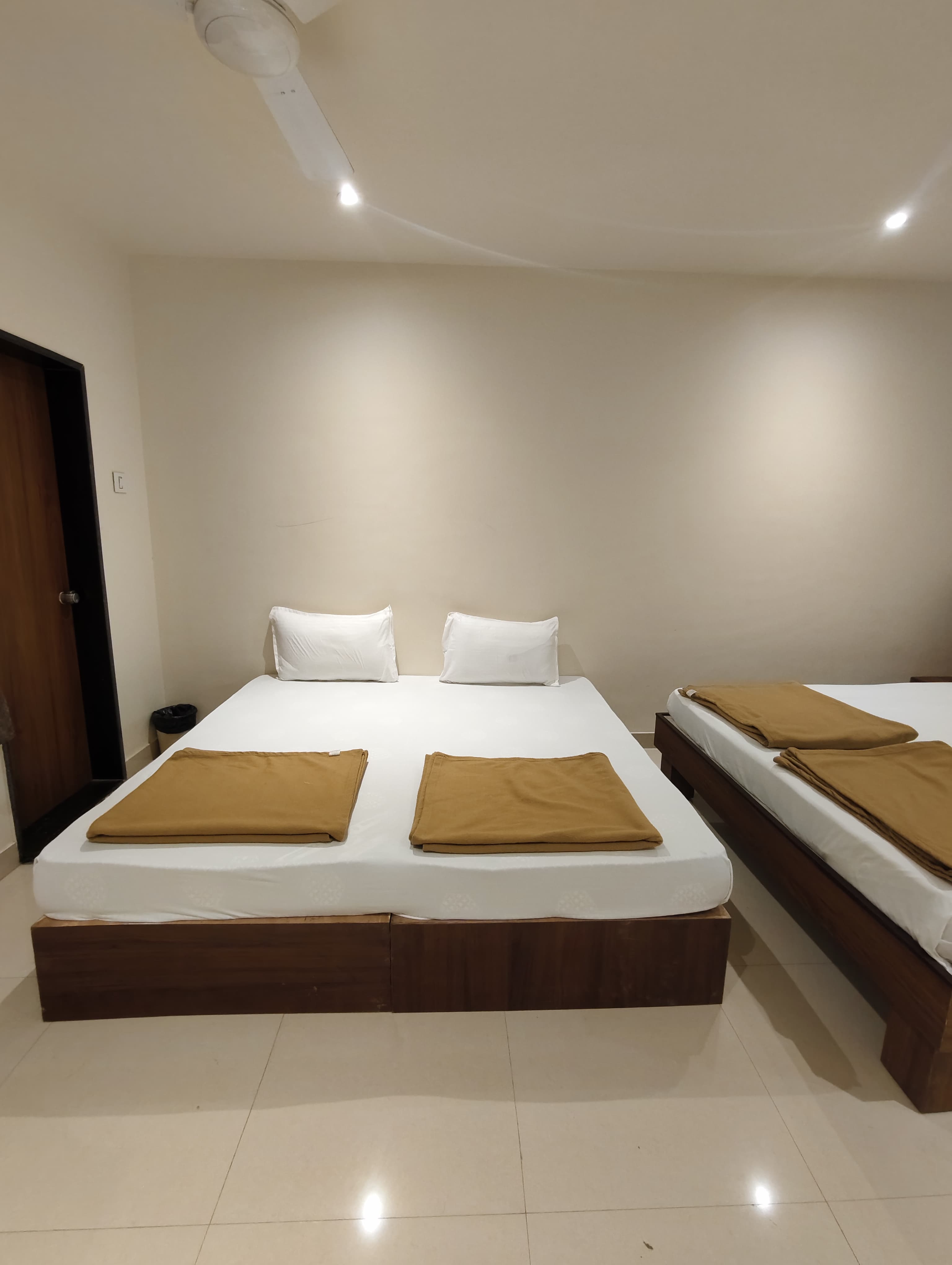 Shree Hari Homestay - Tap to explore photos